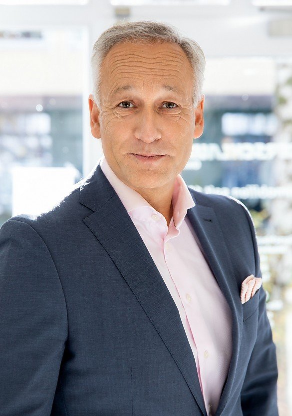 Immobilienmakler J�rgen Benker