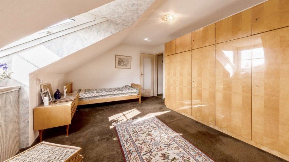 Schlafzimmer DG Reihenmittelhaus M�nchen