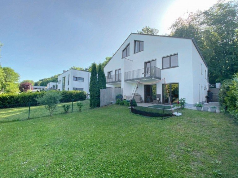 Au�enansicht Starnberg - Deutschland - Bayern - Landkreis Starnberg - Gemeinde Starnberg - Starnberg Doppelhaush�lfte VERKAUFT: Kapitalanlage: Moderne, sehr gro�z�gig geschnittene DHH in gr�ner Lage von Starnberg