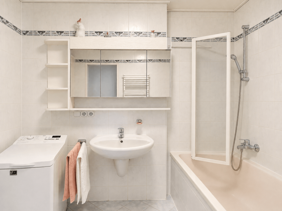 Badezimmer mit Wanne Etagenwohnung M�nchen