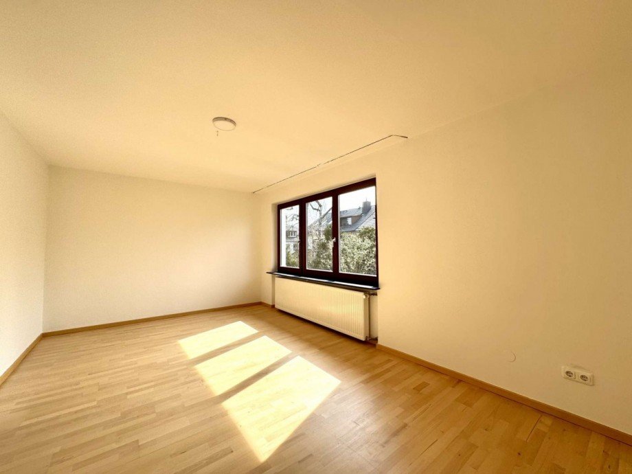 Schlafzimmer 1. OG Reihenendhaus M�nchen