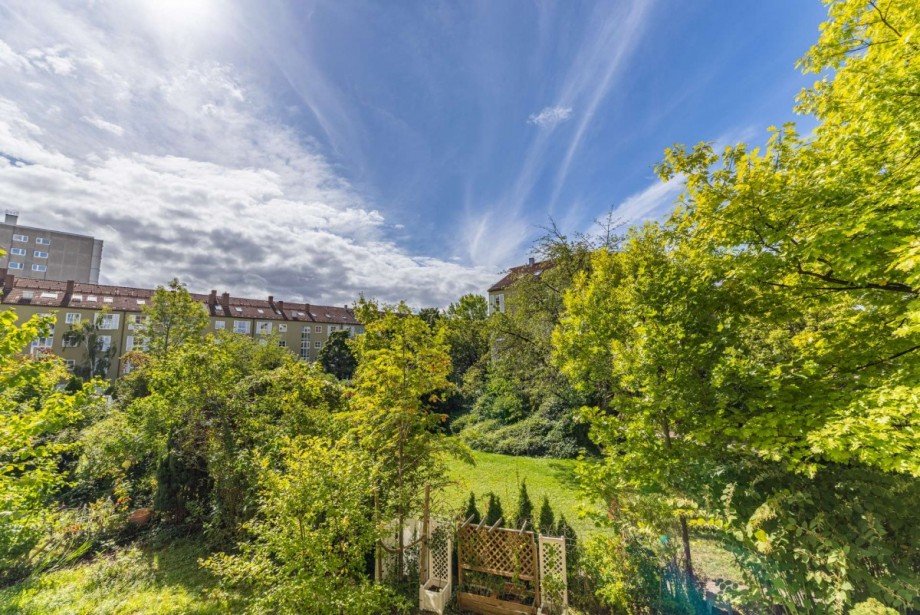 Ausblick Balkon Etagenwohnung M�nchen