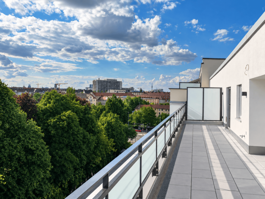 Dachterrasse mit Stadthorizont Terrassenwohnung M�nchen