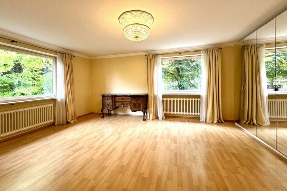 Schlafzimmer 1. OG Einfamilienhaus M�nchen