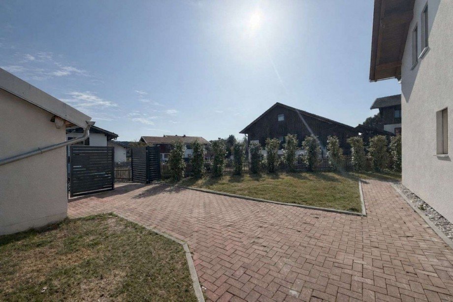 sch�ner Garten Einfamilienhaus Egling