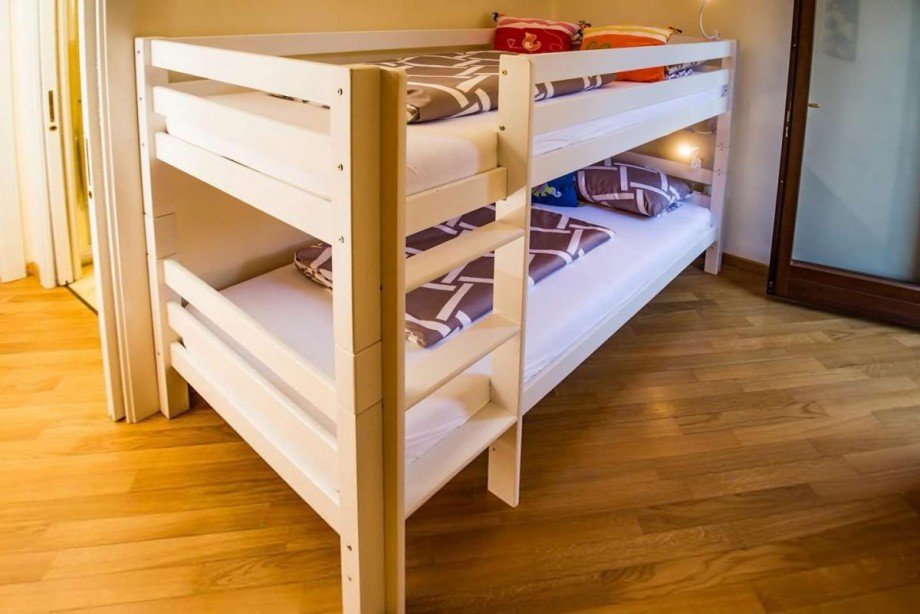 Kleines Kinderzimmer Einfamilienhaus Gardone Riviera