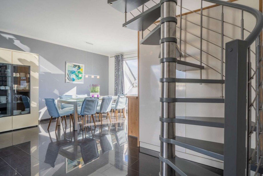 Treppe zum DG Maisonettewohnung M�nchen