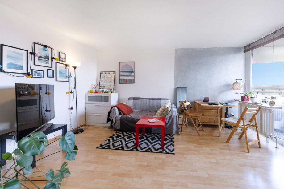 helles Wohnzimmer Etagenwohnung Garching