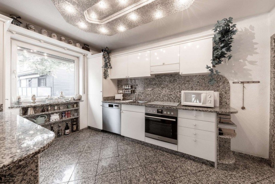 Obergeschoss Einbauk�che Zweifamilienhaus Vaterstetten