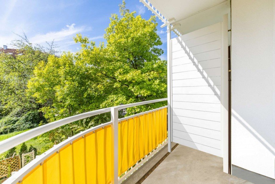 S�d-Balkon Etagenwohnung M�nchen