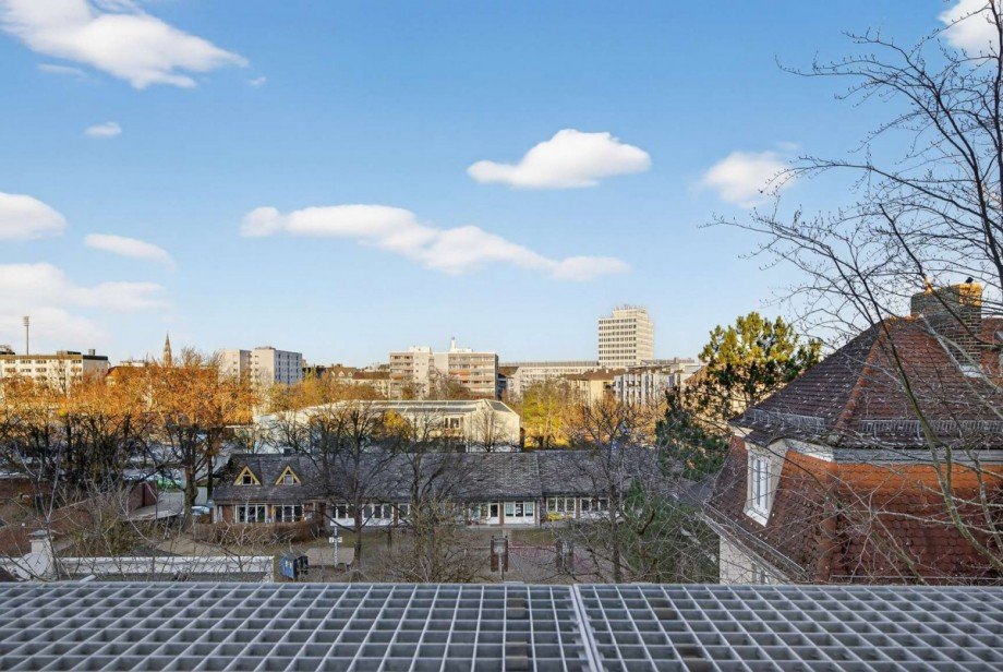 Ausblick vom Wohnzimmer Dachgeschosswohnung M�nchen