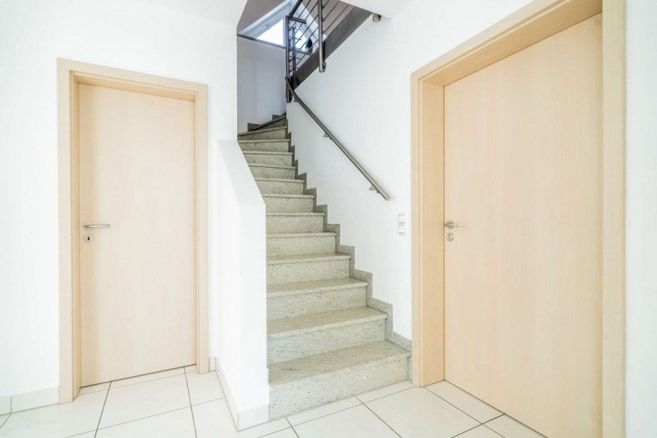 Treppe zum OG Einfamilienhaus Friedberg