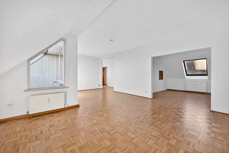 Gro�es Wohnzimmer Dachgeschosswohnung M�nchen