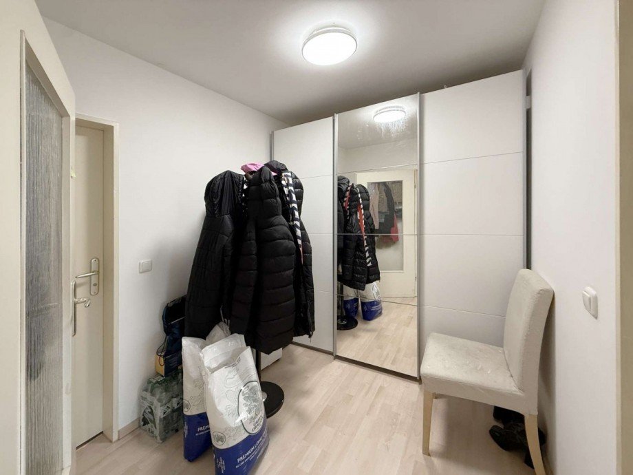 Zwischenraum neben Bad und Schlafzimmer Etagenwohnung M�nchen