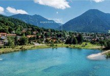 Hauptbild Sonniges Grundstück mit Altbestand in erster Reihe am Tegernsee