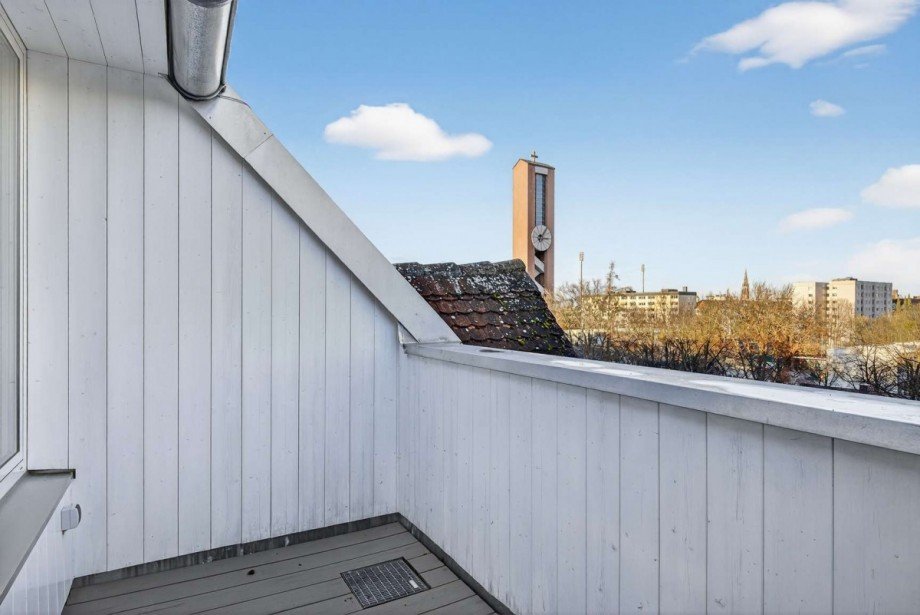 Terrasse am Wohnzimmer Dachgeschosswohnung M�nchen