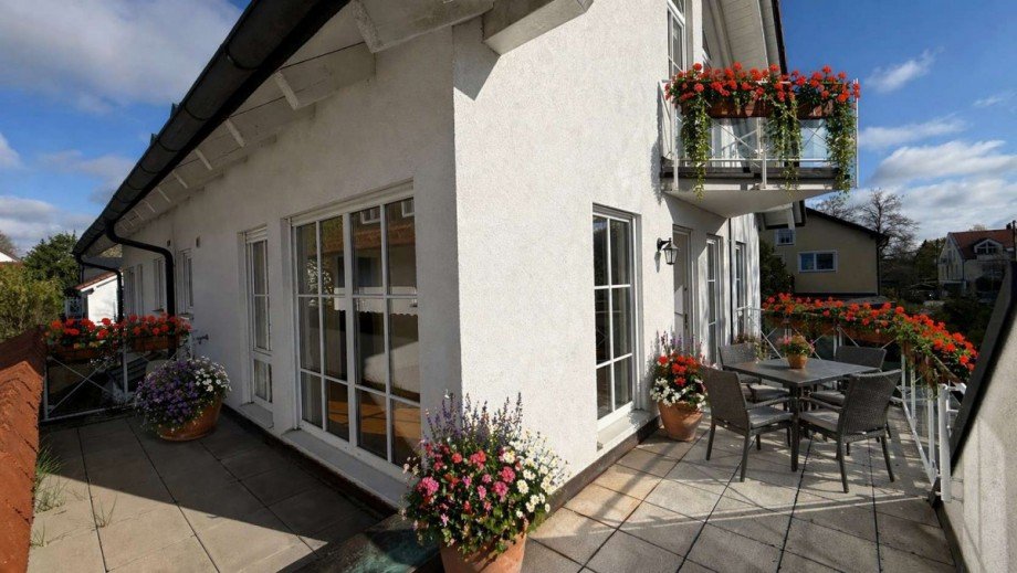 gro�er S�dostbalkon Maisonettewohnung M�nchen