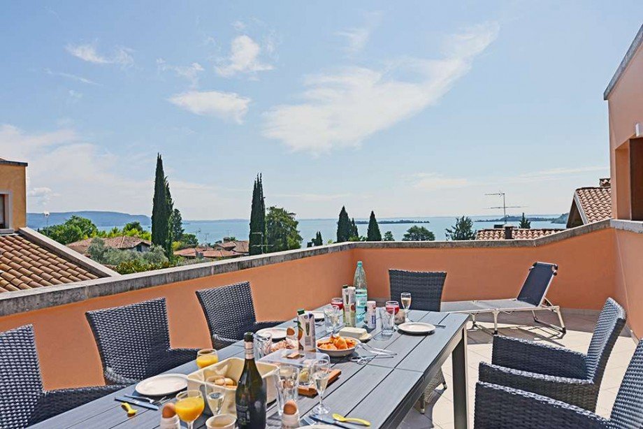Terassenausblick Einfamilienhaus Gardone Riviera