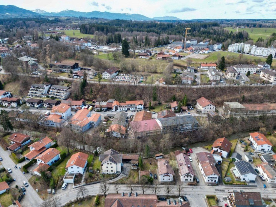 Drohne Grundst�ck Blick West Einfamilienhaus Miesbach