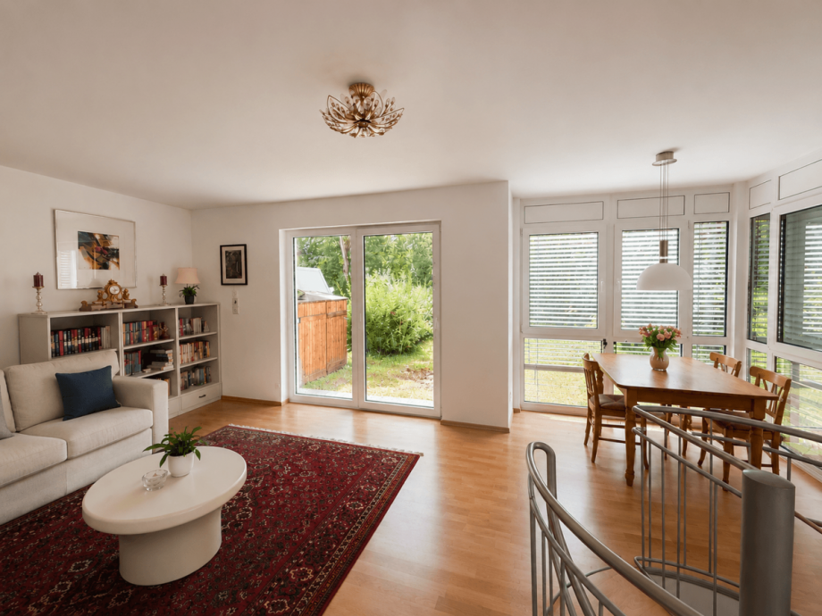 Wohnzimmer nach S�dwesten Terrassenwohnung Gauting