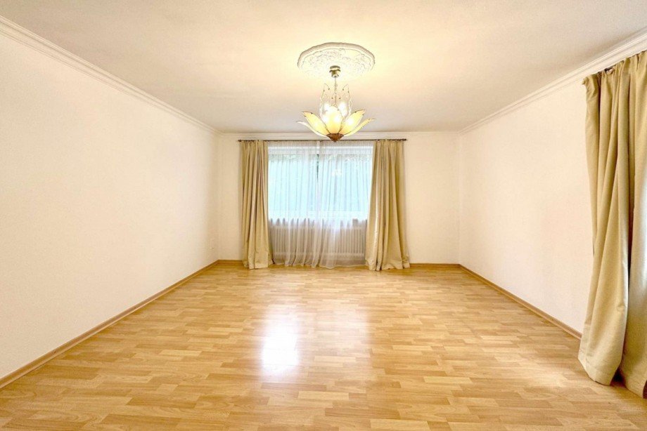 Schlafzimmer EG Einfamilienhaus M�nchen