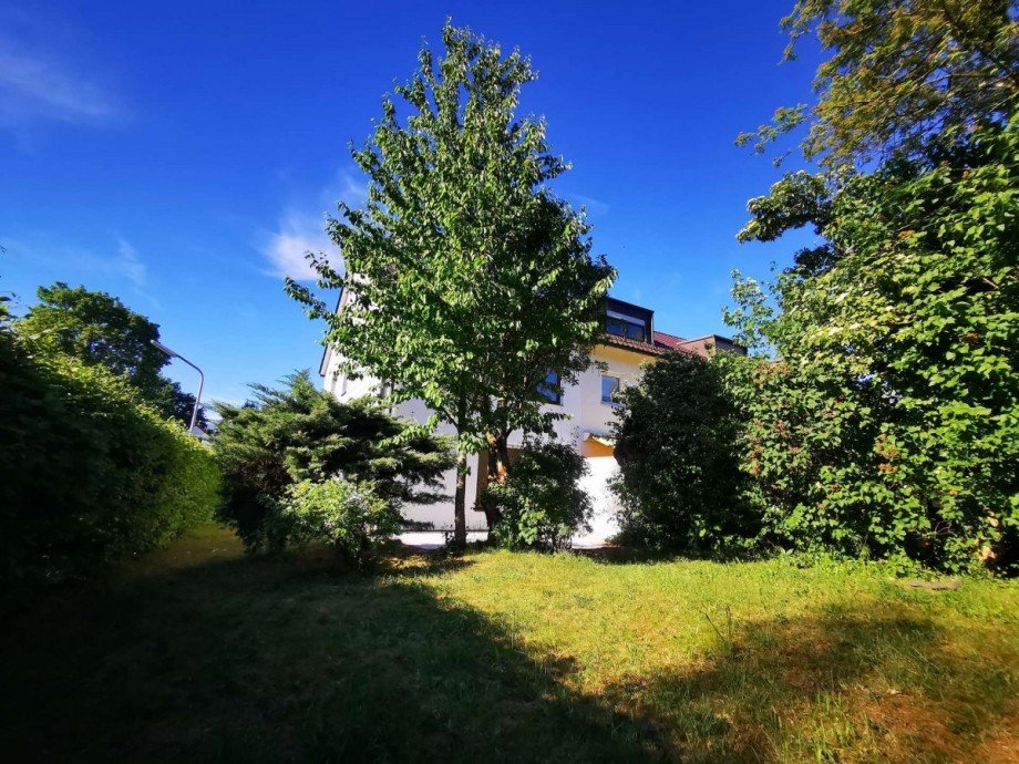 Blick vom Garten auf das Haus Reihenendhaus M�nchen