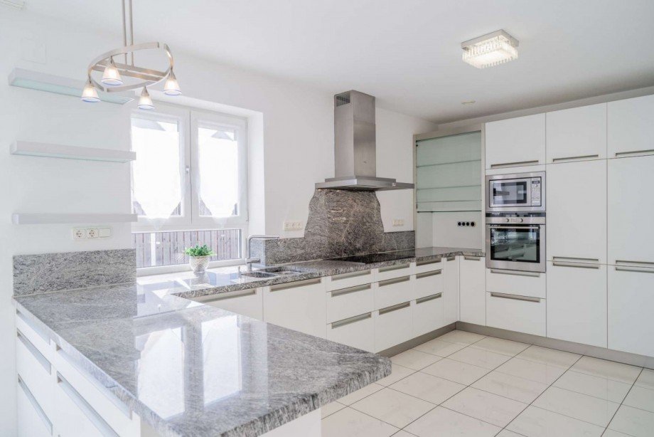 Einbauk�che EG Einfamilienhaus Friedberg