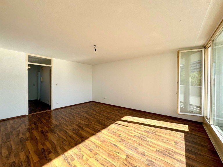 Wohnbereich M�nchen Etagenwohnung Charmantes 1-Zimmer-Zuhause mit Westbalkon