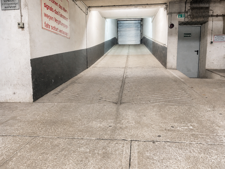 Ein/Ausfahrt Duplex M�nchen