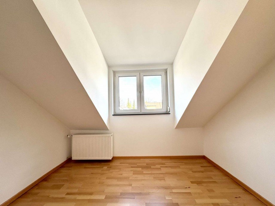 G�stezimmer im DG Reihenendhaus M�nchen