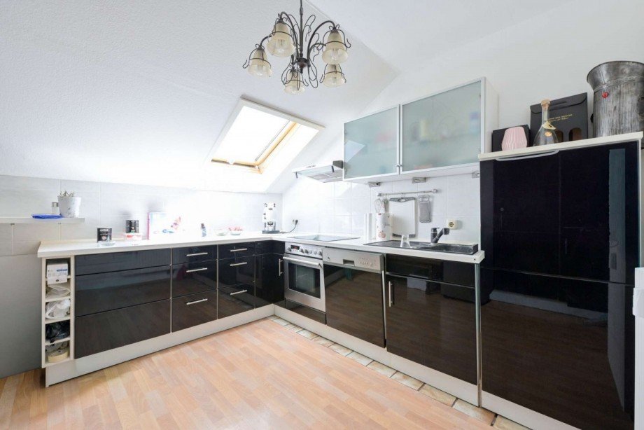 DG K�che Mehrfamilienhaus Holzkirchen