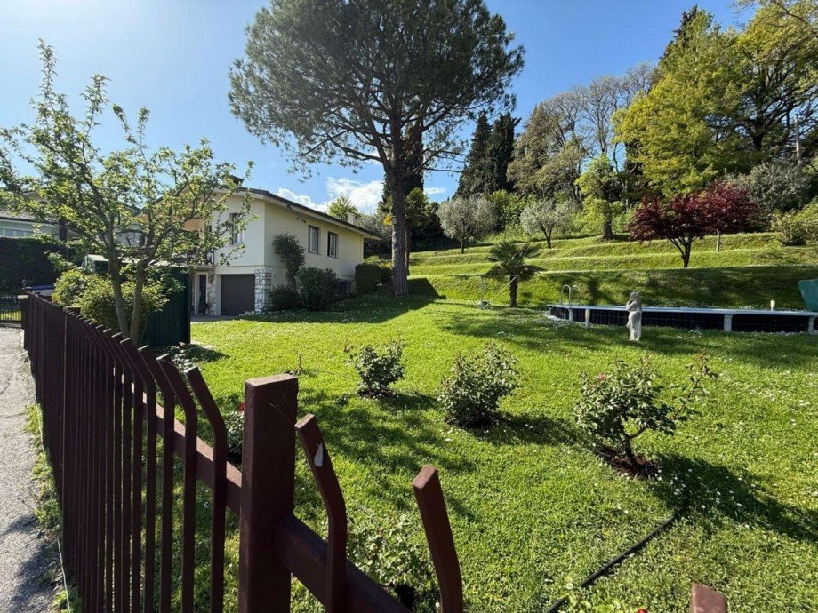 Garten mit Pool Einfamilienhaus Ro� Volciano