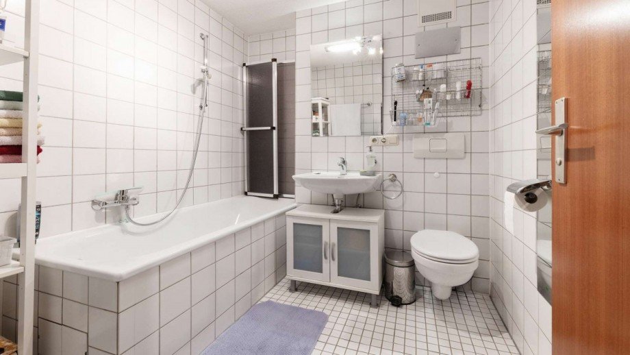 Badezimmer im Obergeschoss Reihenhaus M�nchen