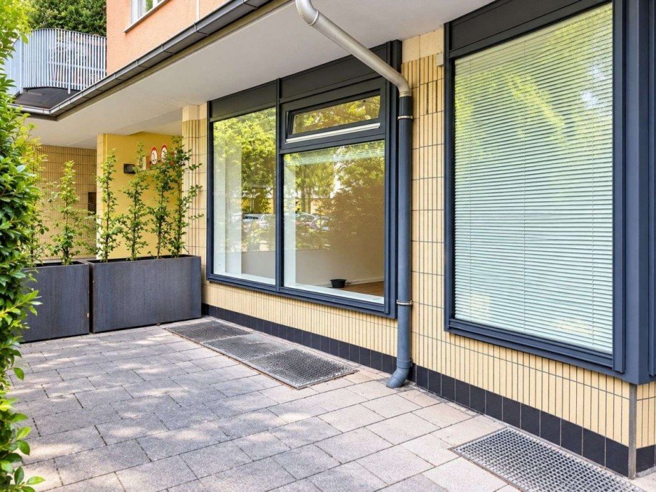 Gesch�tzter Terrassenbereich Erdgeschosswohnung M�nchen