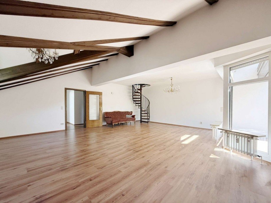 aktuell Dachgeschosswohnung M�nchen