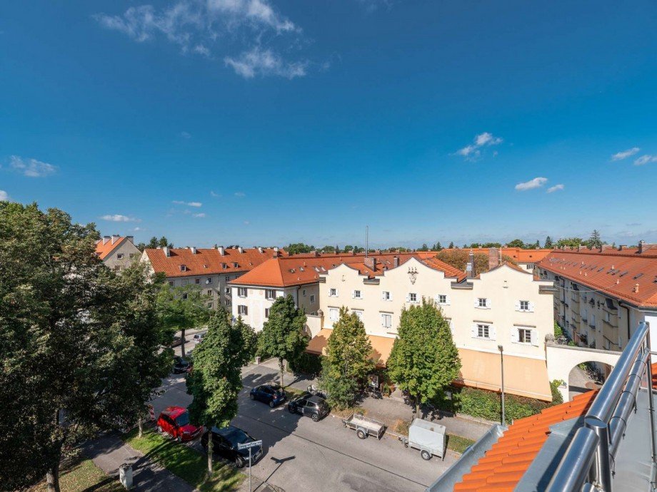 Blick auf die Nachbarschaft Terrassenwohnung M�nchen