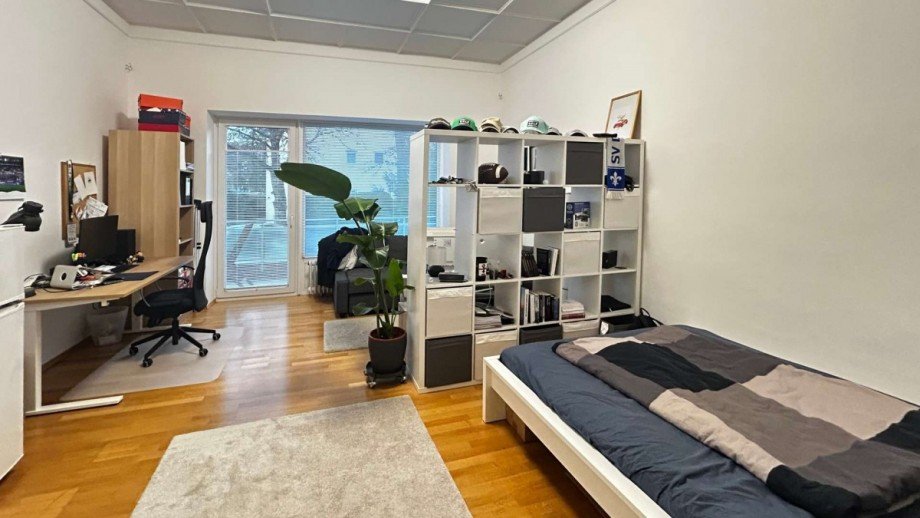 Wohn- und Schlafzimmer Etagenwohnung M�nchen