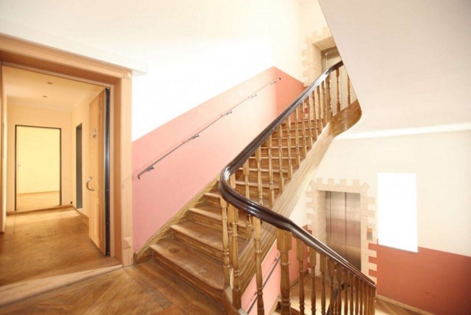 Historisches Treppenhaus Mehrfamilienhaus M�nchen