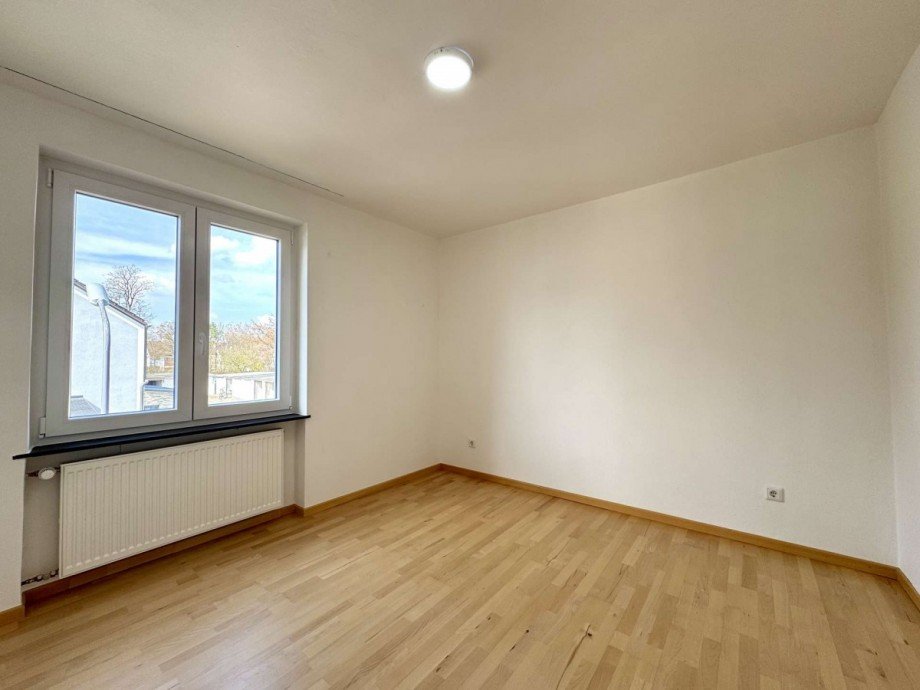 Schlafzimmer 1. OG Reihenendhaus M�nchen