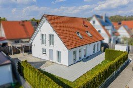 Hauptbild M�nchner Umland: F�r h�chste Anspr�che - Traumhaftes EFH mit Einliegerwhg. in Friedberg-Rinnenthal