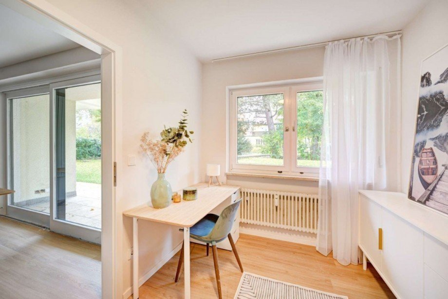 Zimmer nach Westen mit Gartenzugang Maisonettewohnung M�nchen