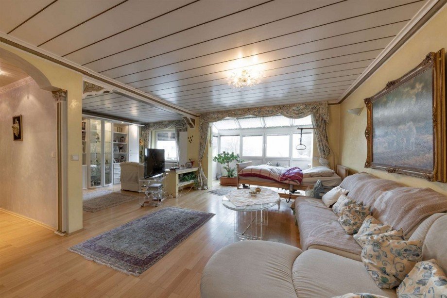 Obergeschoss gro�es Wohnzimmer Zweifamilienhaus Vaterstetten