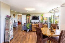 Wohnzimmer Atemberaubende 3-Zimmer-Wohnung in Forstenried mit gro�er Dachterrasse