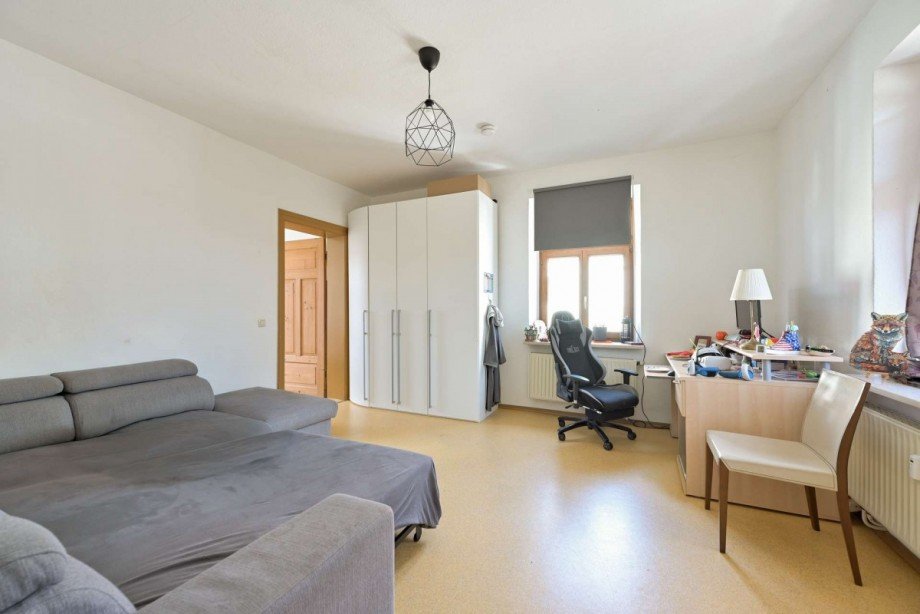 OG Wohnen Blick Schlafzimmer Mehrfamilienhaus Holzkirchen