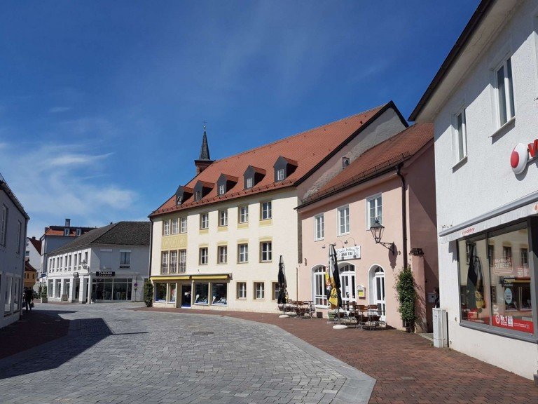 Au�enansicht Friedberg - Deutschland - Bayern - Landkreis Aichach-Friedberg Wohn- / Gesch�ftshaus VERKAUFT: TOP-RENDITE: Wohn und Gesch�ftshaus in direkter 1A Lage von Friedberg