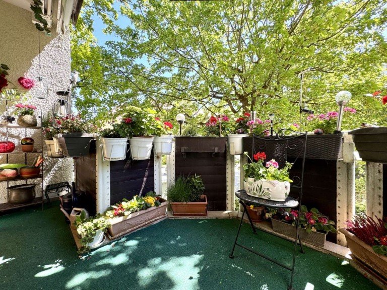 Balkon M�nchen - Deutschland - Bayern - Landkreis M�nchen - Stadt M�nchen - M�nchen S�d - Sendling Etagenwohnung Gepflegte 4-Zimmer-Wohnung in der N�he des S�dparks