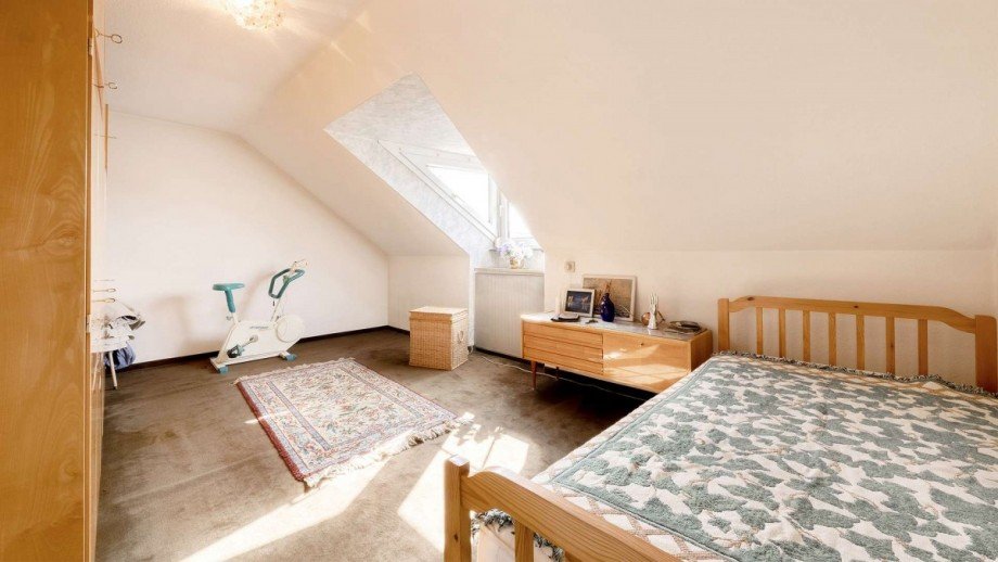 Schlafzimmer DG Reihenmittelhaus M�nchen