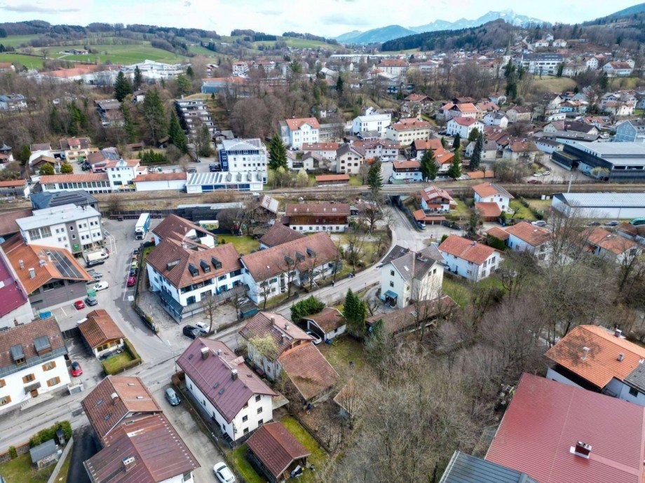 Drohne Grundst�ck Blick S�dOst Einfamilienhaus Miesbach