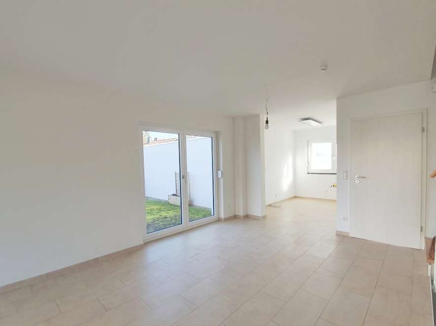 Wohnzimmer mit K�che Reiheneckhaus M�nchen