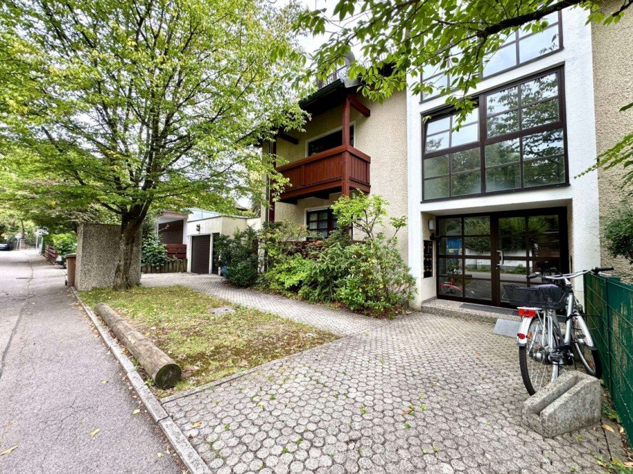 Hauseingang Dachgeschosswohnung M�nchen
